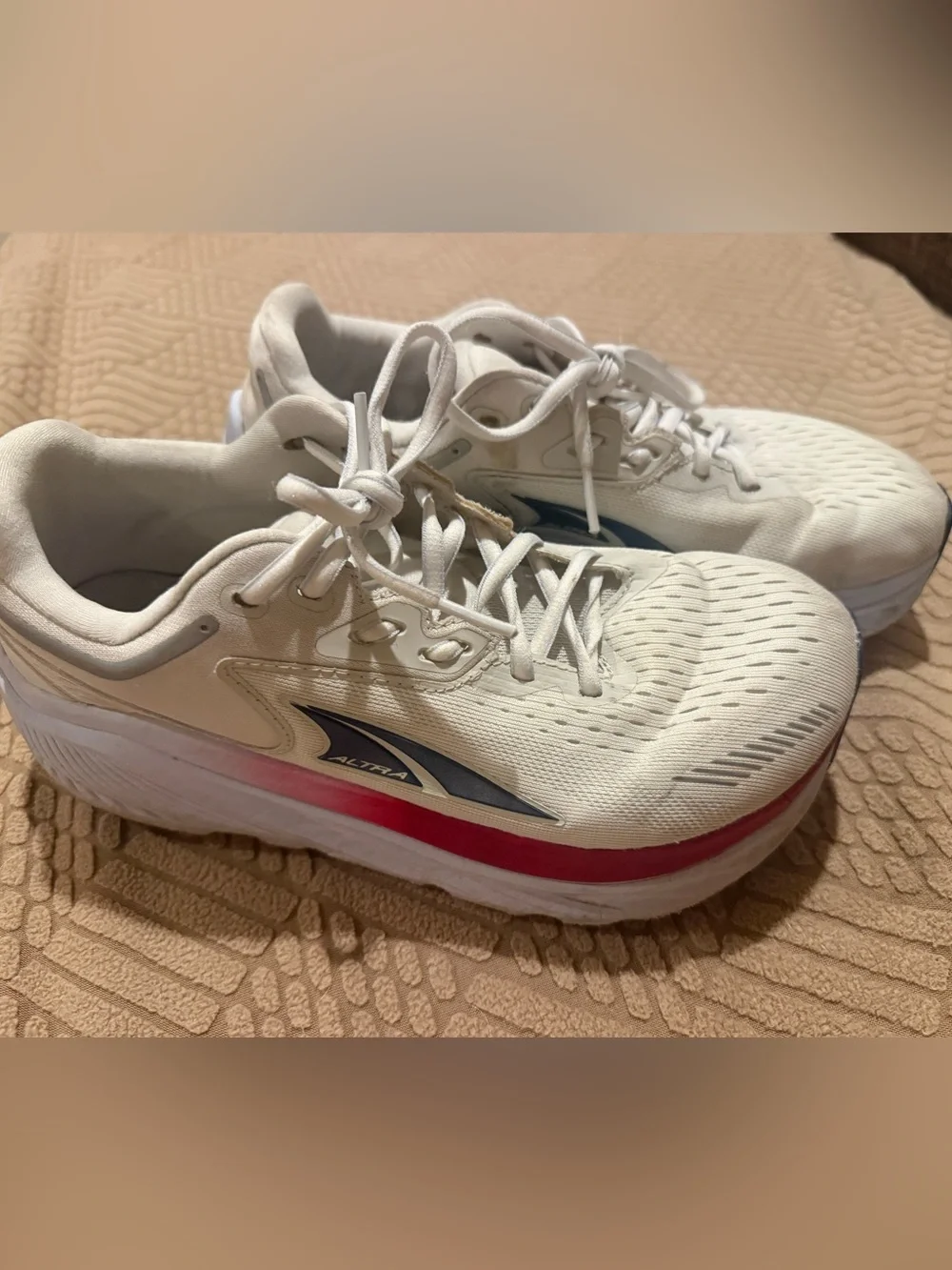 Altra Women's Via Olympus Sz 7.5